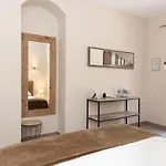 Chateau Maravenne 3* لا لوند-ليه-مور