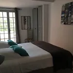 Bed and Breakfast Chateau Maravenne La Londe-les-Maures