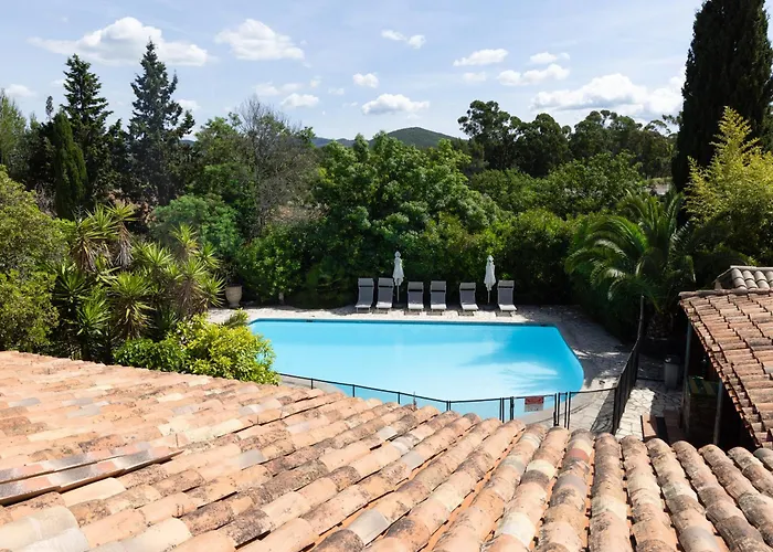 Chateau Maravenne Bed & Breakfast