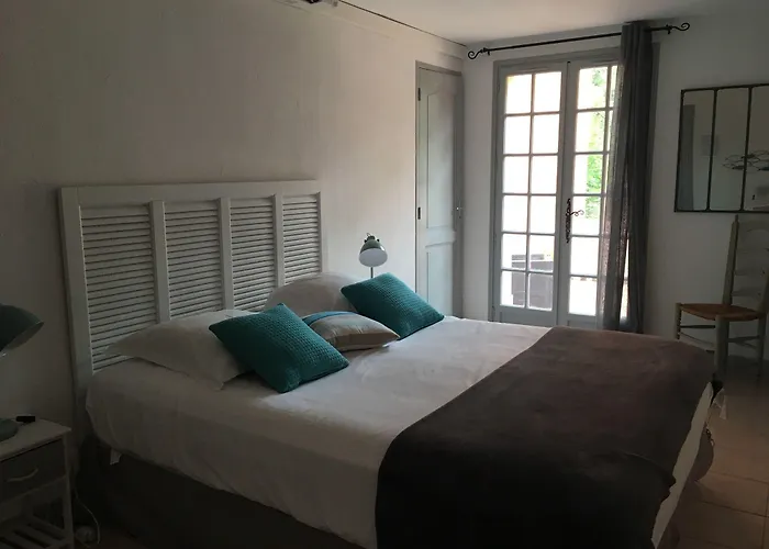 Chateau Maravenne Bed & Breakfast